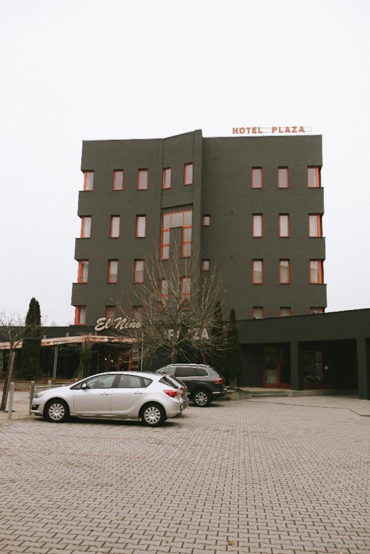 Hotel Plaza 믈라다볼레슬라프 외부 사진